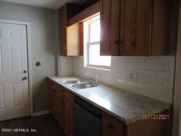$1,650 | 6123 Autlan Drive, Jacksonville, FL 32210
