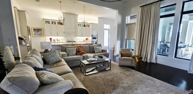 $1,495,000 | 107 Kingfisher Drive, Lafayette, LA 70508