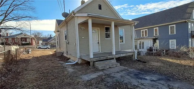 $1,100 | 107 Indiana Avenue, St. Joseph, MO 64504