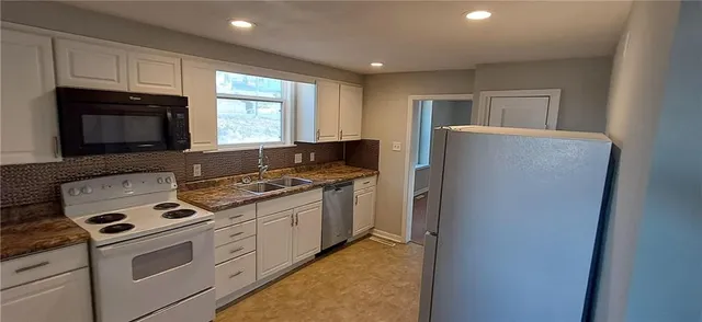 $1,100 | 107 Indiana Avenue, St. Joseph, MO 64504