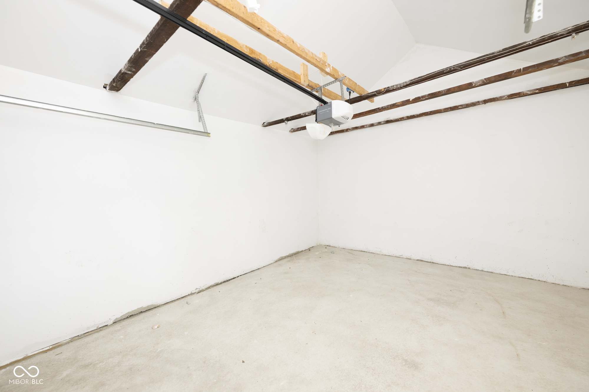 415 Ruskin Place Indianapolis, IN 46205 - Photo 27 of 29 Gallery Image 27