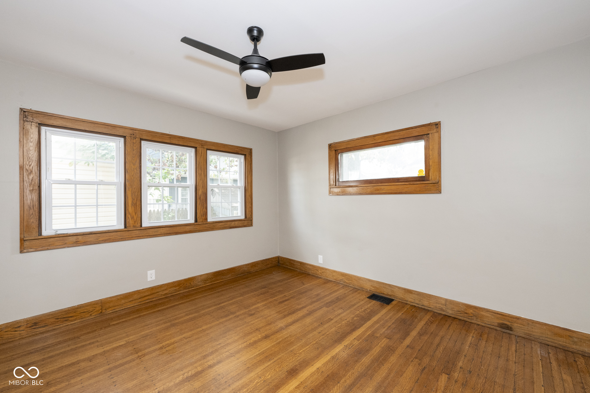 415 Ruskin Place Indianapolis, IN 46205 - Photo 5 of 29 Gallery Image 5