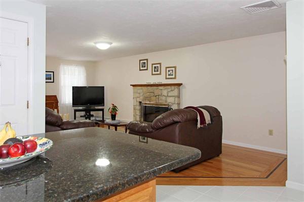 32 Stacey Road Marlborough, MA 01752 - Photo 6 of 30 Gallery Image 6