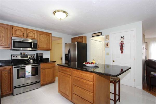 32 Stacey Road Marlborough, MA 01752 - Photo 8 of 30 Gallery Image 8