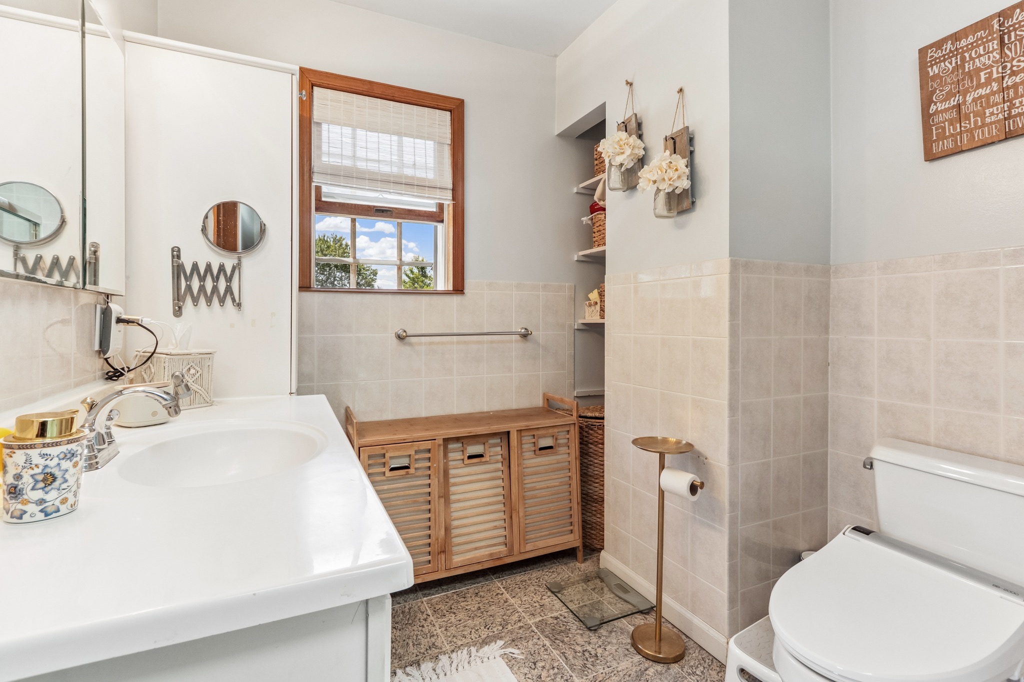 650 Hendrix Street Philadelphia, PA 19116 - Photo 41 of 53 upstairs main bathroom