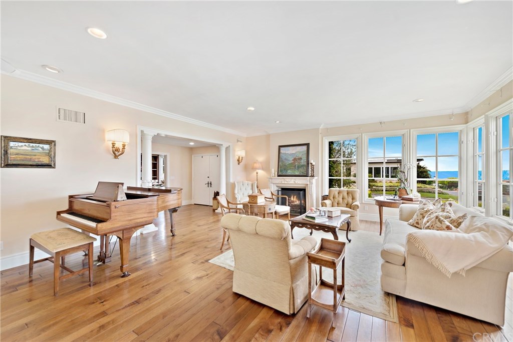 140 Monarch Bay Drive Dana Point, CA 92629 - Photo 4 of 29