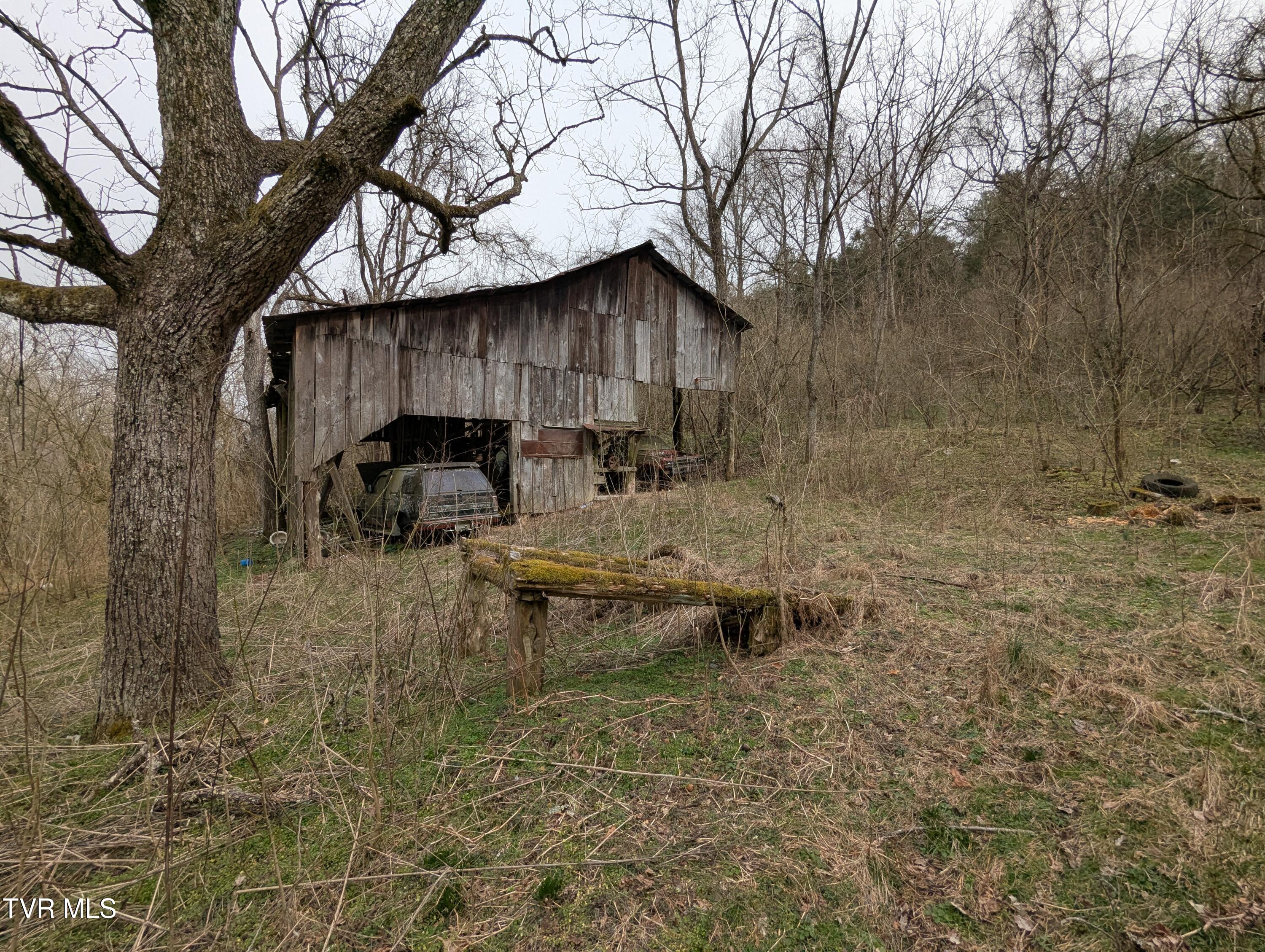 1674 Shavers Ford Road Jonesville, VA 24263 - Photo 4 of 8 2025-03-07 14.59.26