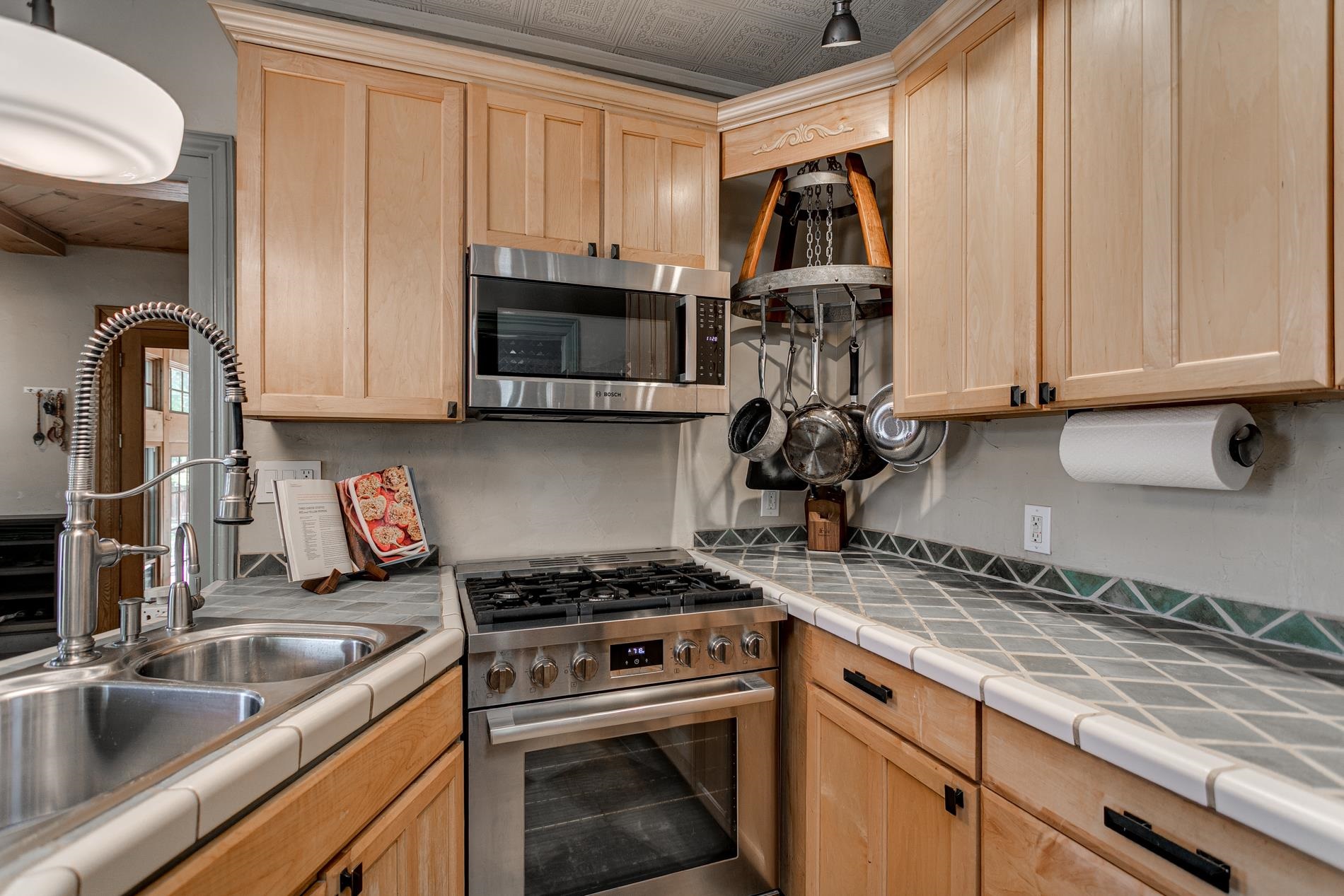 1001 South Lawe Street Appleton, WI 54915 - Photo 14 of 62