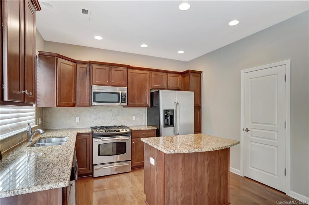 905 Lyndley Drive Fort Mill, SC 29708 - Photo 15 of 28