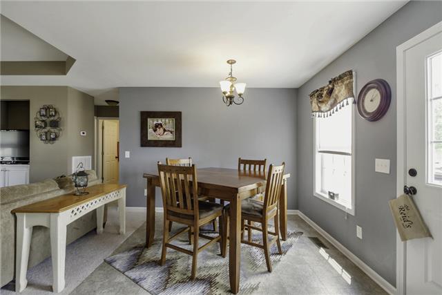 526 Polo Lane Springfield, TN 37172 - Photo 3 of 17 Great Eat-In area perfect for family dinners!