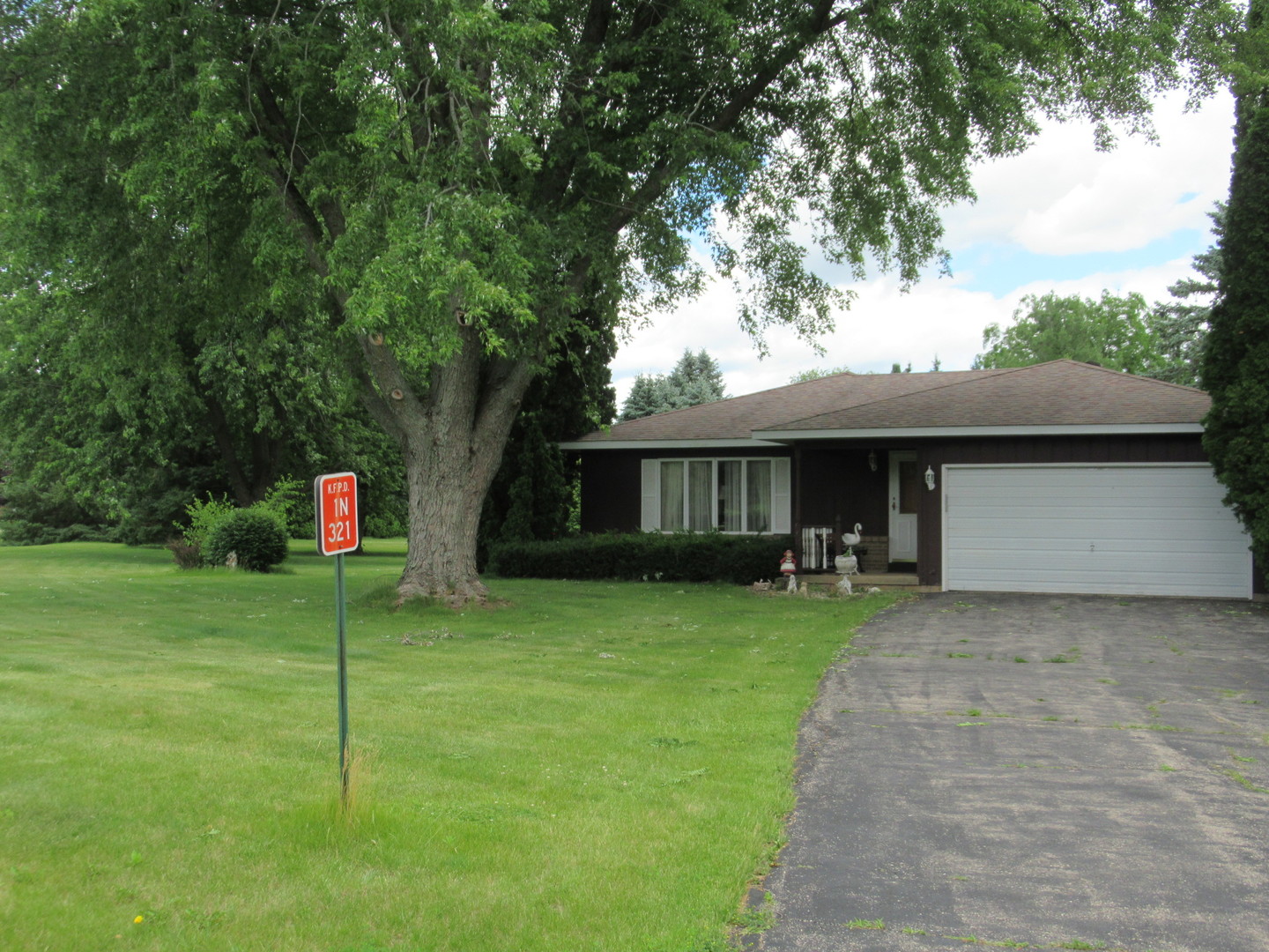 1N321 Country Life Drive Maple Park, IL 60151 - Photo 4 of 53