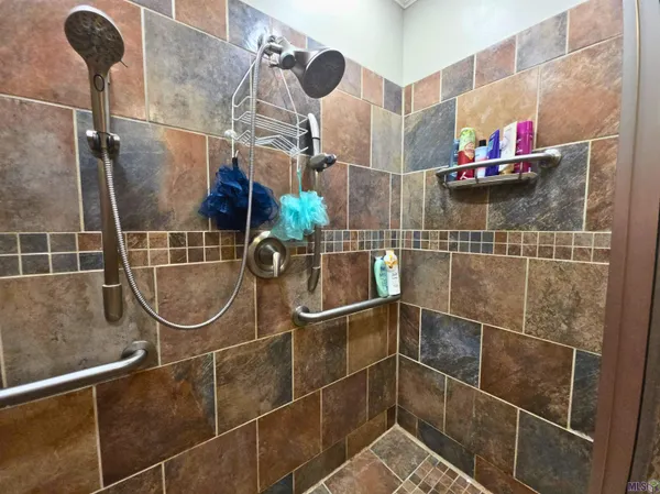 $185,000 | 145 East 69th Place, Cut Off, LA 70345