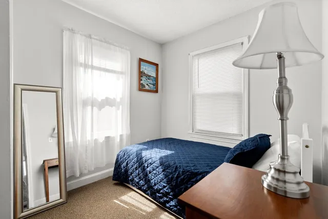 $1,950 | 8 Commonwealth Avenue, Unit 2 UP, Salisbury, MA 01952