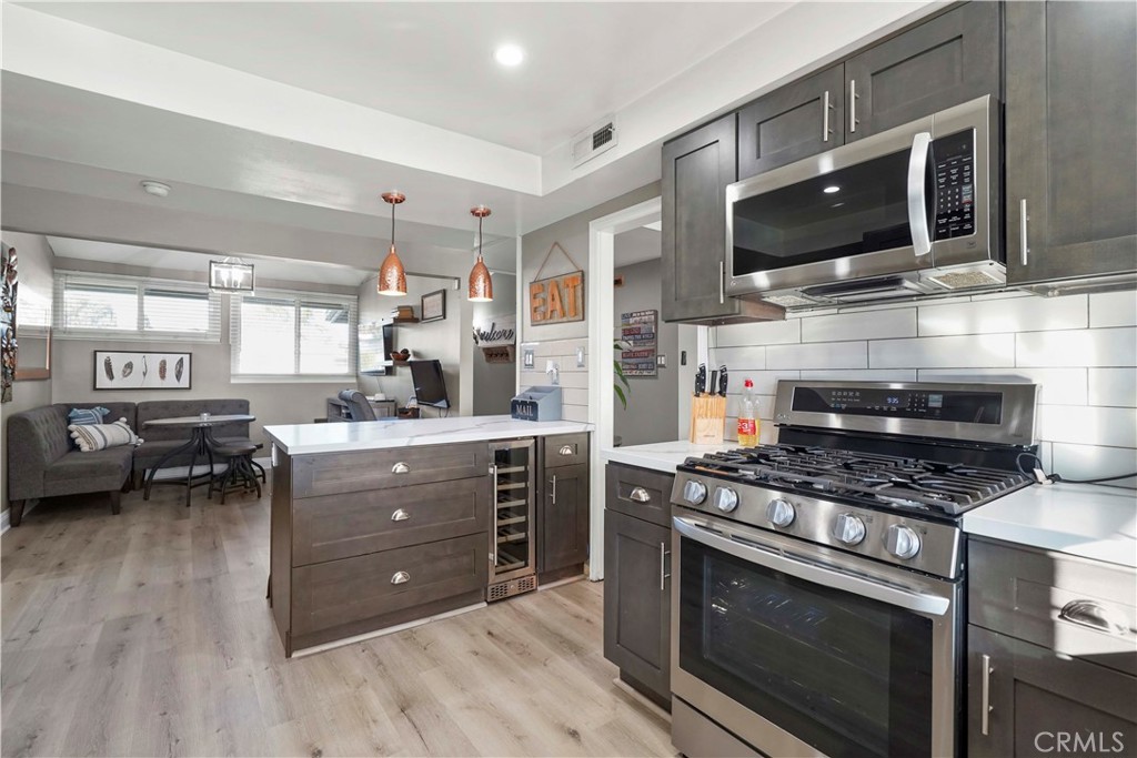 20448 Eccles Street Winnetka, CA 91306 - Photo 13 of 54