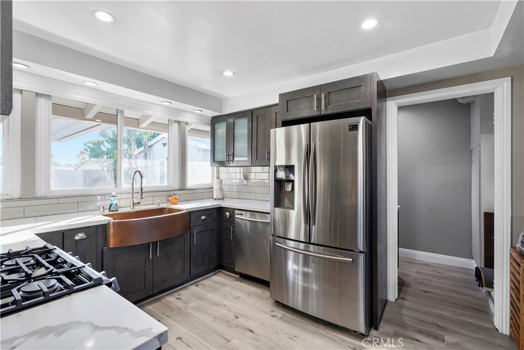 20448 Eccles Street Winnetka, CA 91306 - Photo 15 of 54