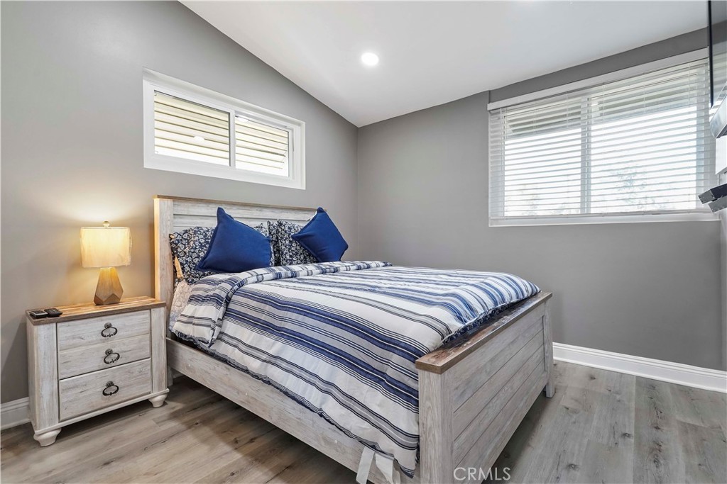 20448 Eccles Street Winnetka, CA 91306 - Photo 17 of 54