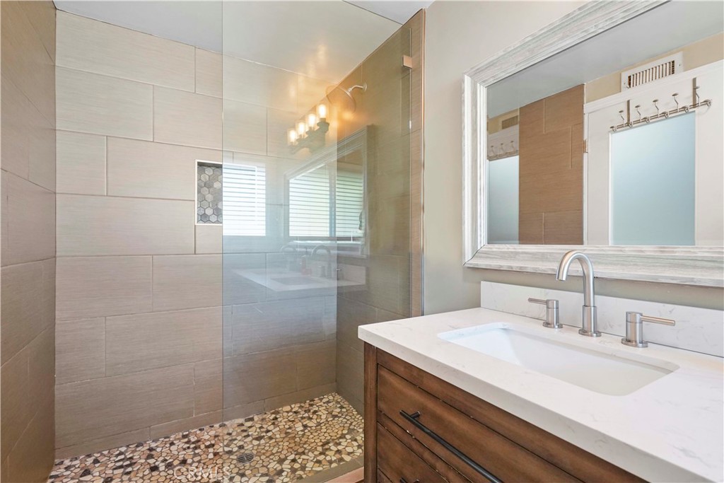 20448 Eccles Street Winnetka, CA 91306 - Photo 23 of 54