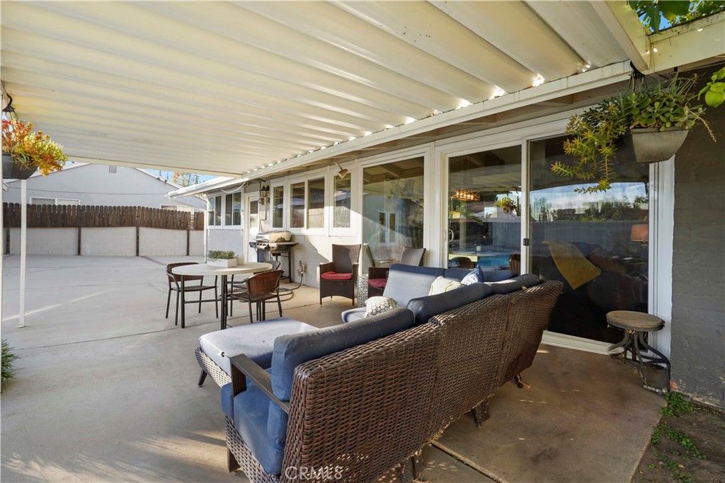 20448 Eccles Street Winnetka, CA 91306 - Photo 30 of 54