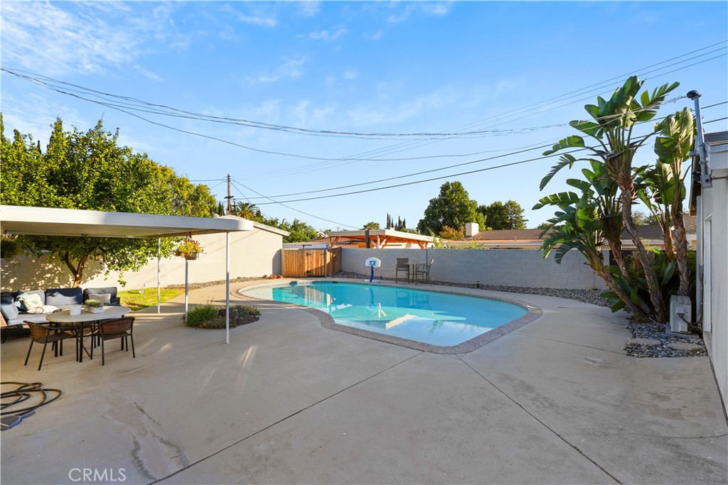 20448 Eccles Street Winnetka, CA 91306 - Photo 32 of 54