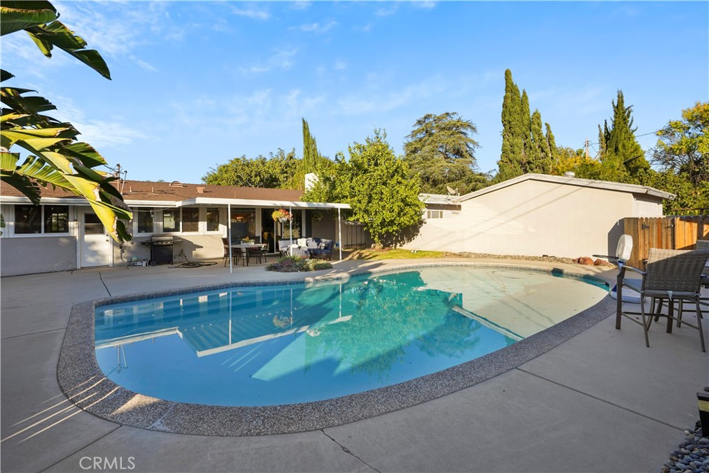 20448 Eccles Street Winnetka, CA 91306 - Photo 33 of 54