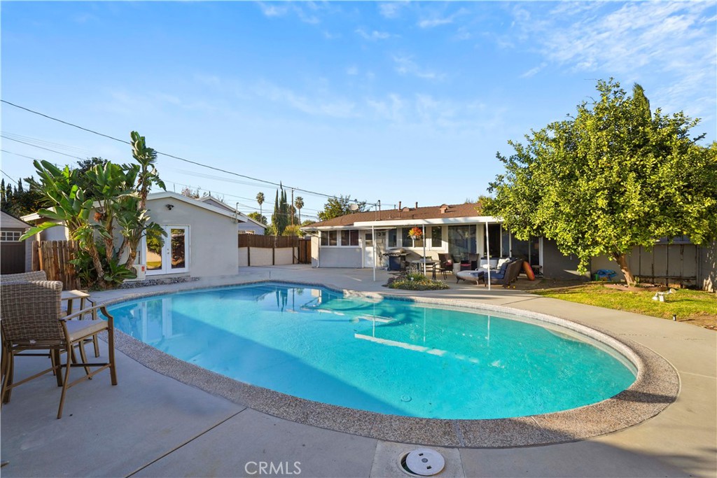 20448 Eccles Street Winnetka, CA 91306 - Photo 34 of 54