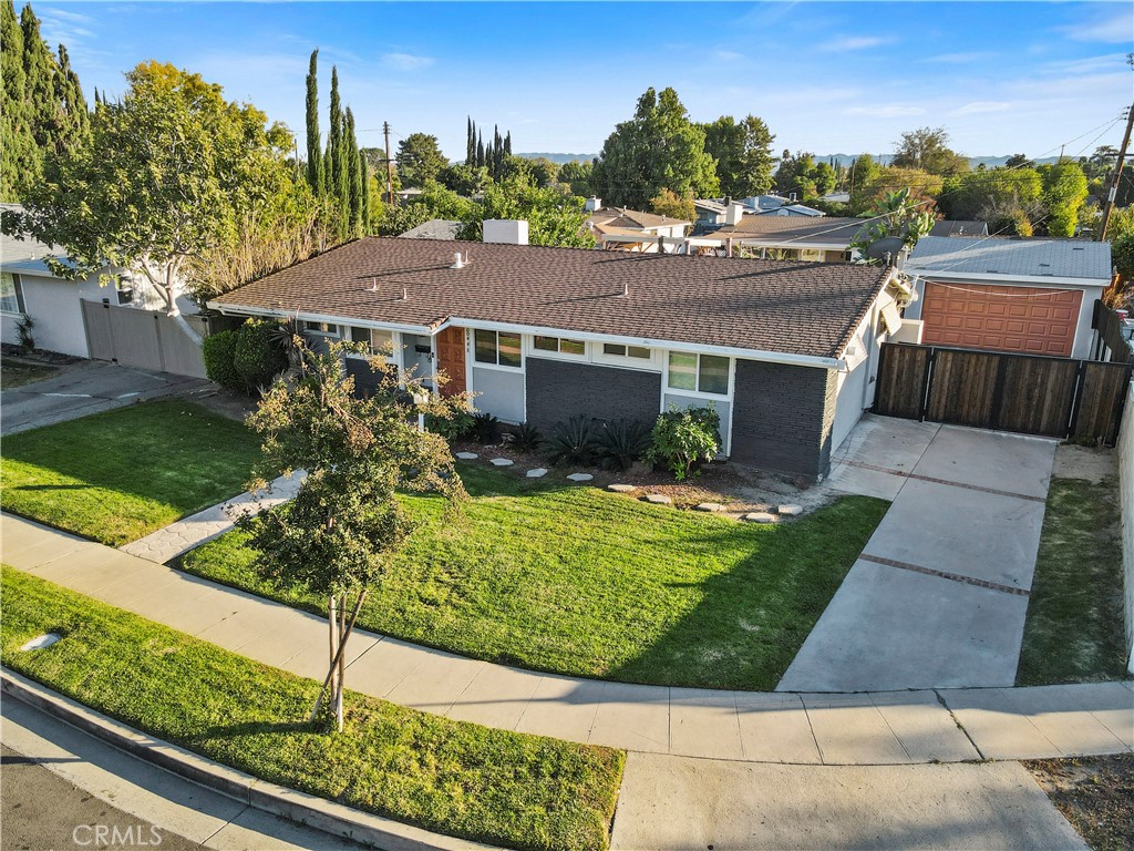 20448 Eccles Street Winnetka, CA 91306 - Photo 44 of 54