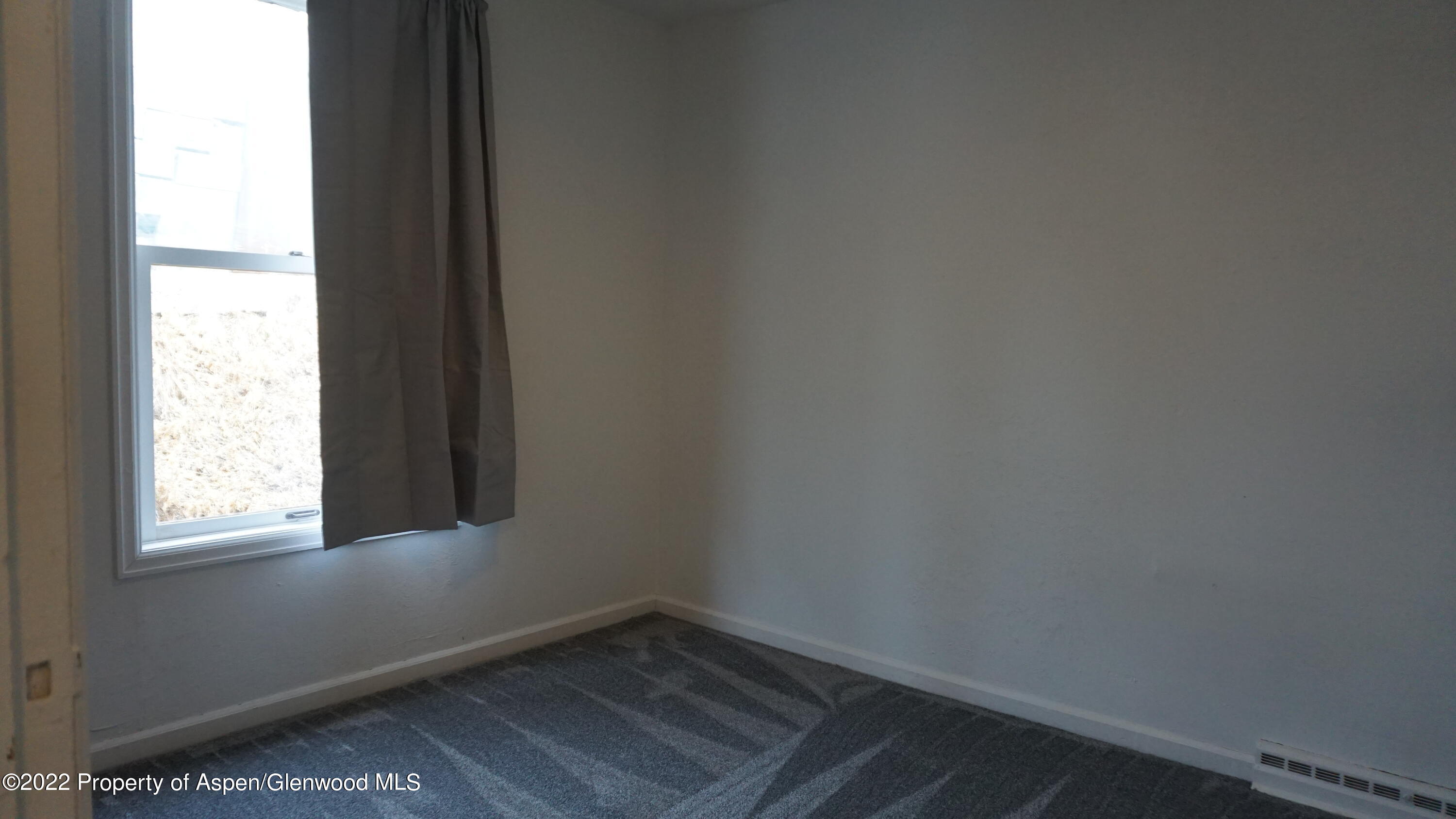427 East 11th Street Rifle, CO 81650 - Photo 14 of 23 a small space with a window