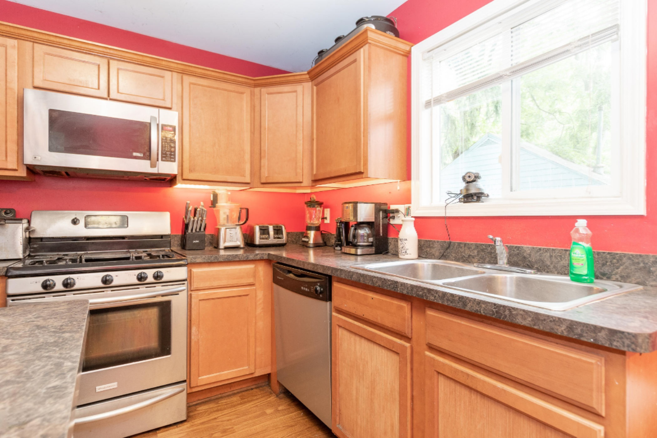 309 Reed Avenue Kalamazoo, MI 49001 - Photo 8 of 37 Kitchen