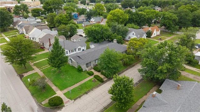 $138,000 | 1302 West 4th Street, Coffeyville, KS 67337