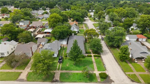 $138,000 | 1302 West 4th Street, Coffeyville, KS 67337