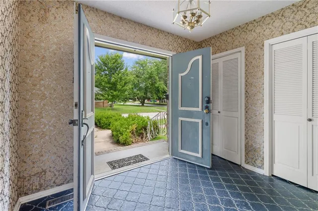 $138,000 | 1302 West 4th Street, Coffeyville, KS 67337