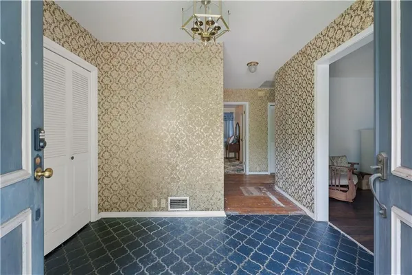 $138,000 | 1302 West 4th Street, Coffeyville, KS 67337