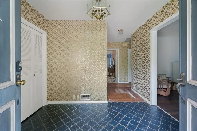 $138,000 | 1302 West 4th Street, Coffeyville, KS 67337