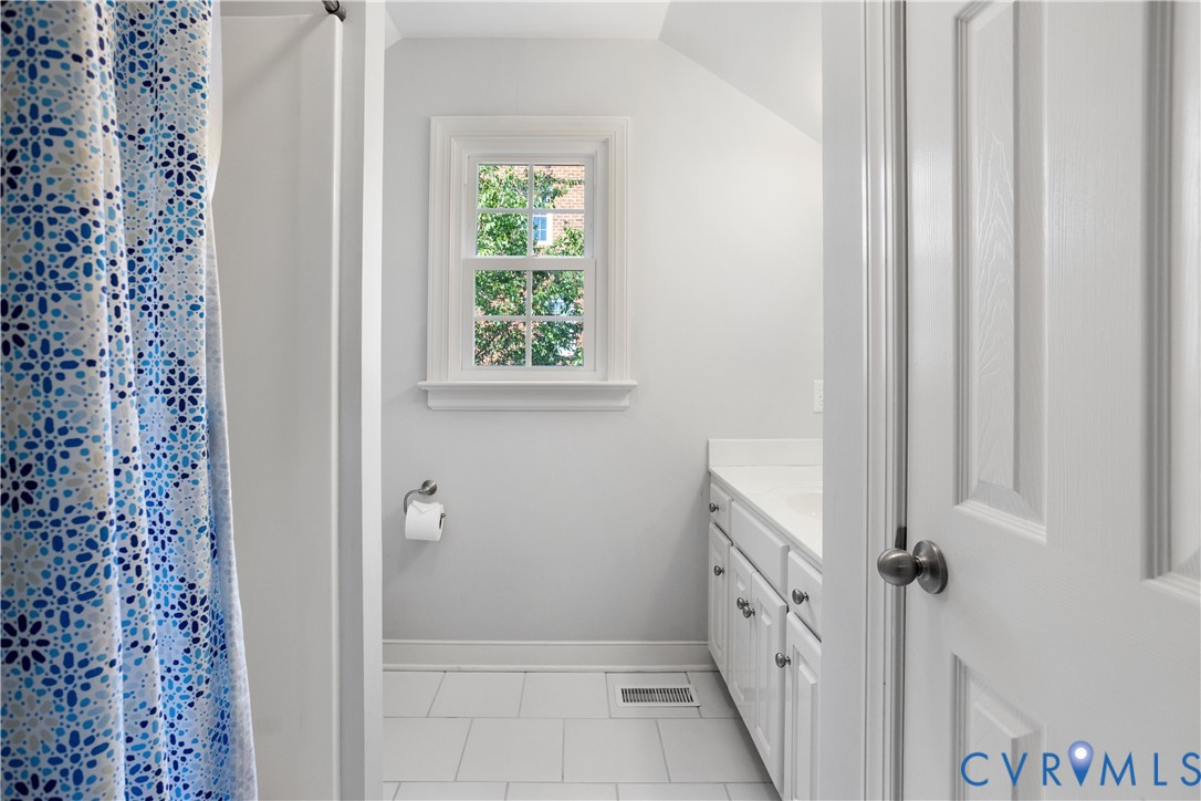 407 Lynchell Place Henrico, VA 23238 - Photo 44 of 50 a bathroom with a bathtub and shower