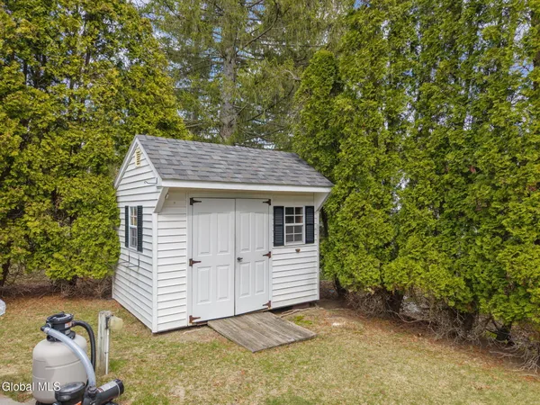 $339,000 | 2 Cartwheel Drive, Scotia, NY 12302