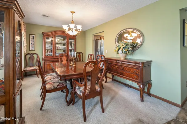 $339,000 | 2 Cartwheel Drive, Scotia, NY 12302