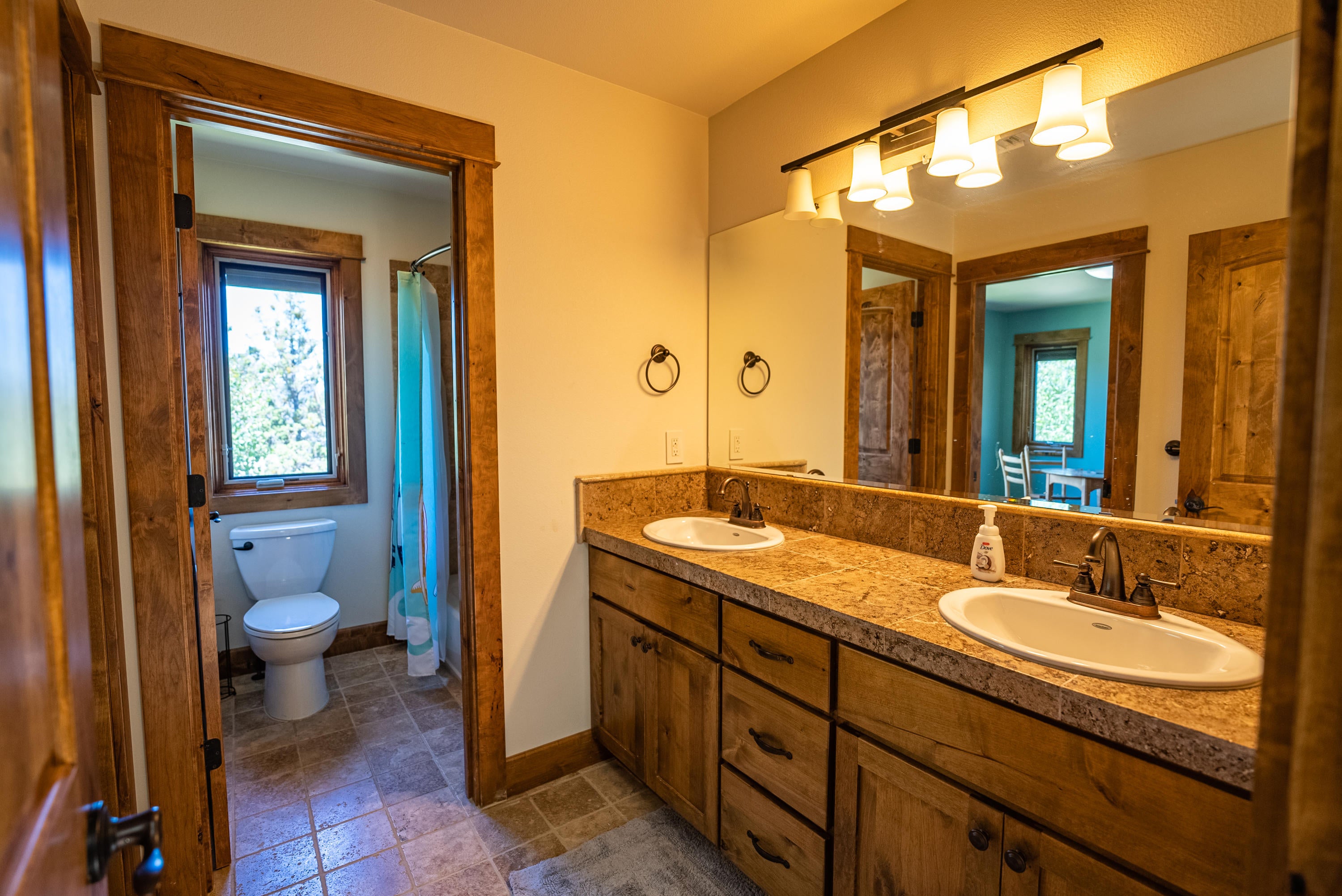 63545 Overtree Road Bend, OR 97701 - Photo 20 of 63 full bathroom upstairs connects to bedroom and bonus area