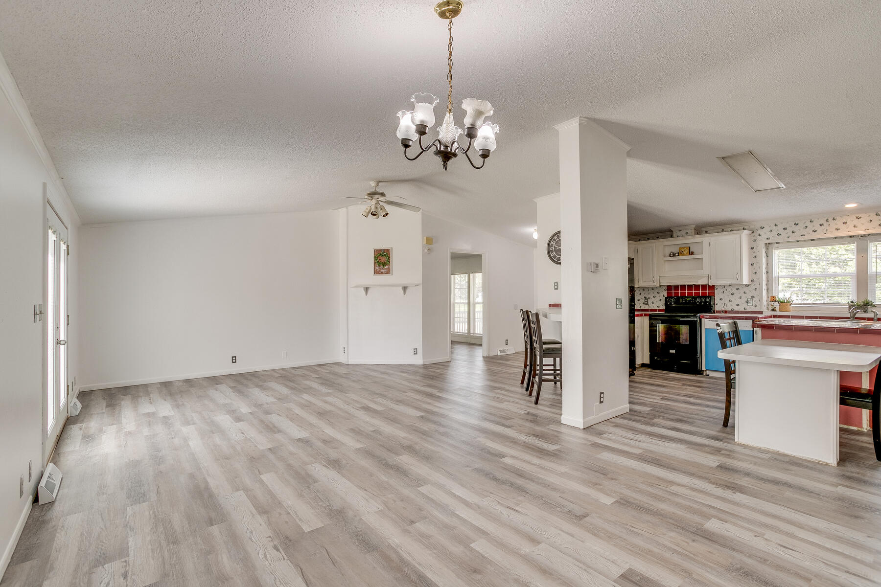 134 Clarks Creek Road Jonesborough, TN 37659 - Photo 13 of 52 012