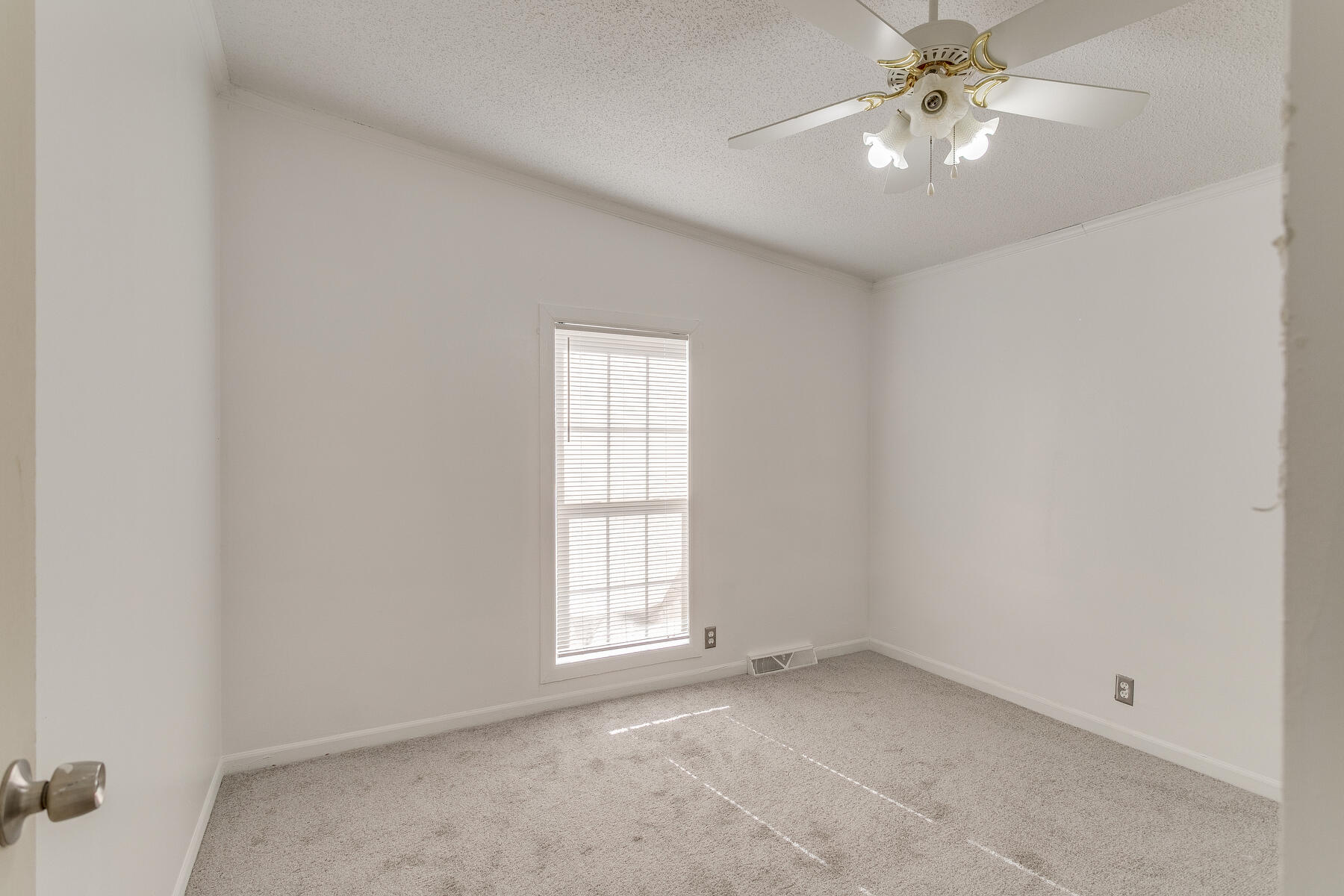 134 Clarks Creek Road Jonesborough, TN 37659 - Photo 35 of 52 033