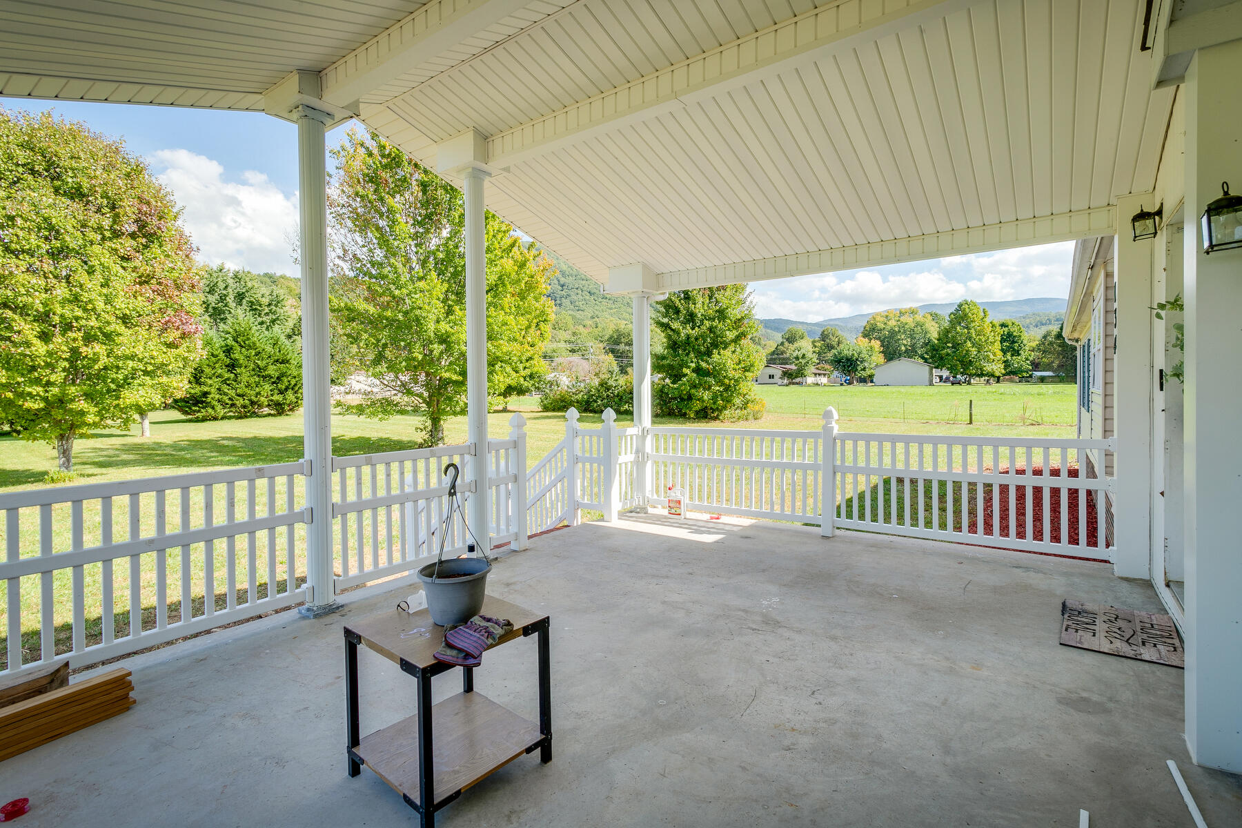 134 Clarks Creek Road Jonesborough, TN 37659 - Photo 5 of 52 004