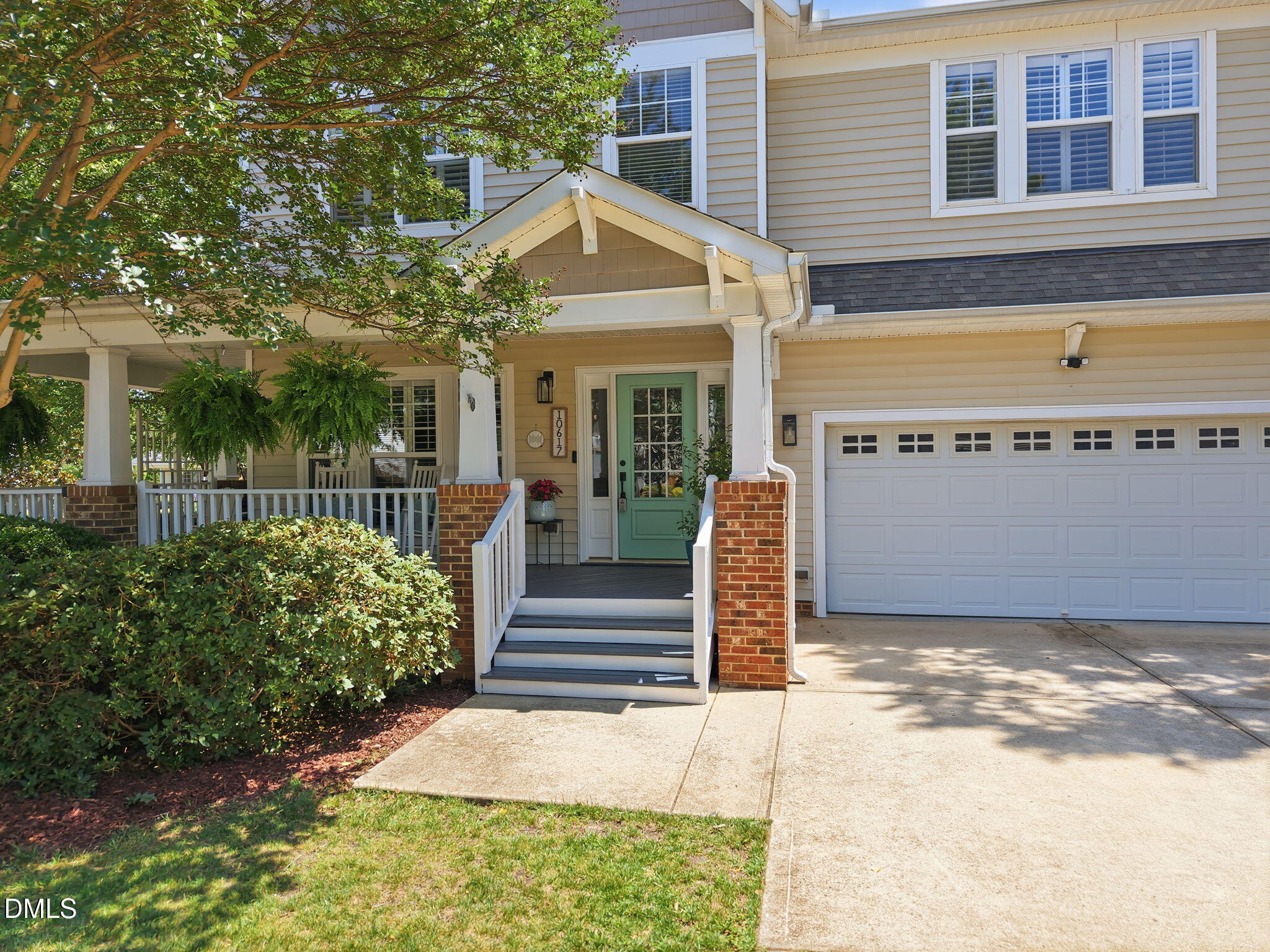 10617 Friendly Neighbor Lane Raleigh, NC 27614 - Photo 2 of 33