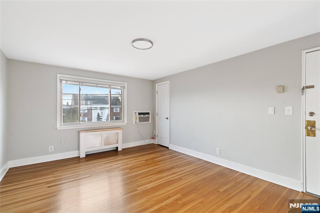 285 Hackensack Street, Unit 85B Wood-Ridge, NJ 07075 - Photo 3 of 11