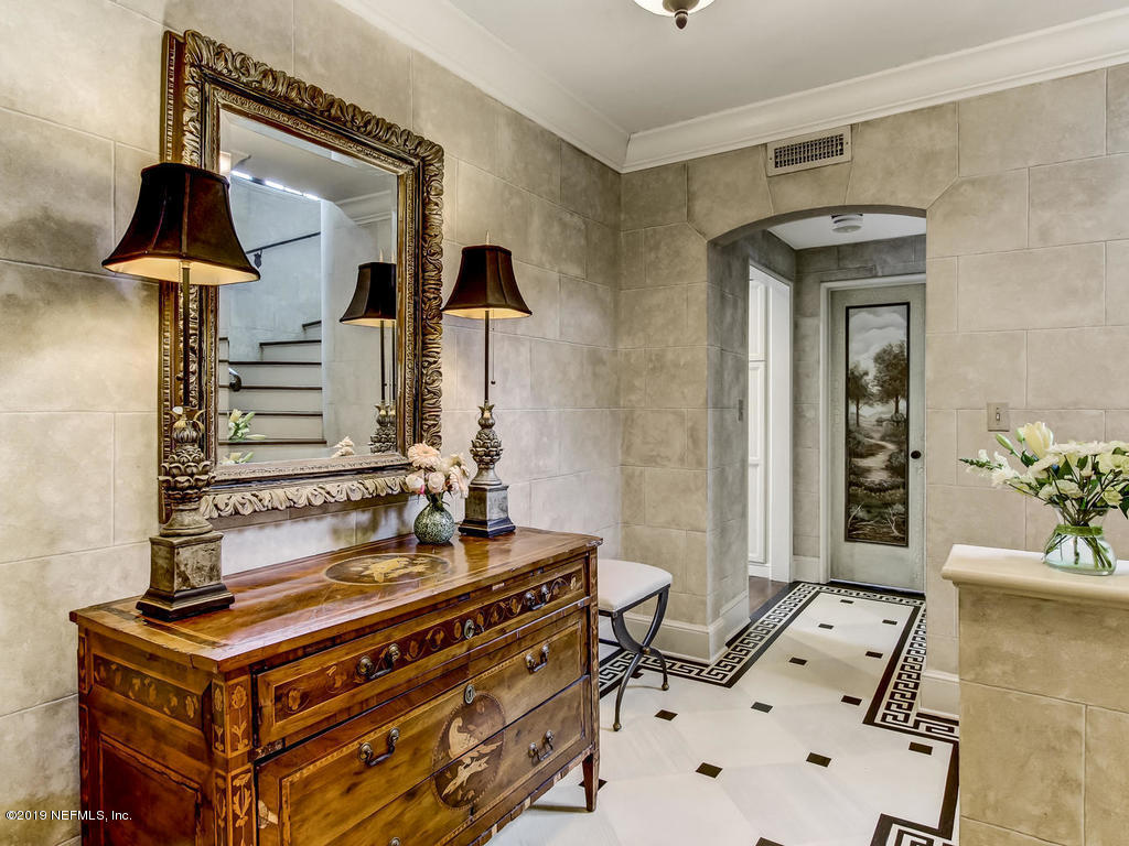 1036 Elder Lane Jacksonville, FL 32207 - Photo 11 of 79 Foyer with architectural textured walls