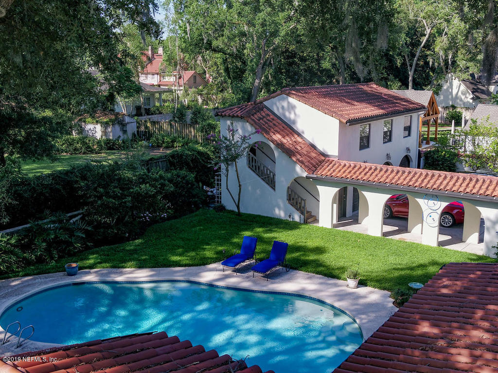 1036 Elder Lane Jacksonville, FL 32207 - Photo 32 of 79 Large, lushly landscaped backyard