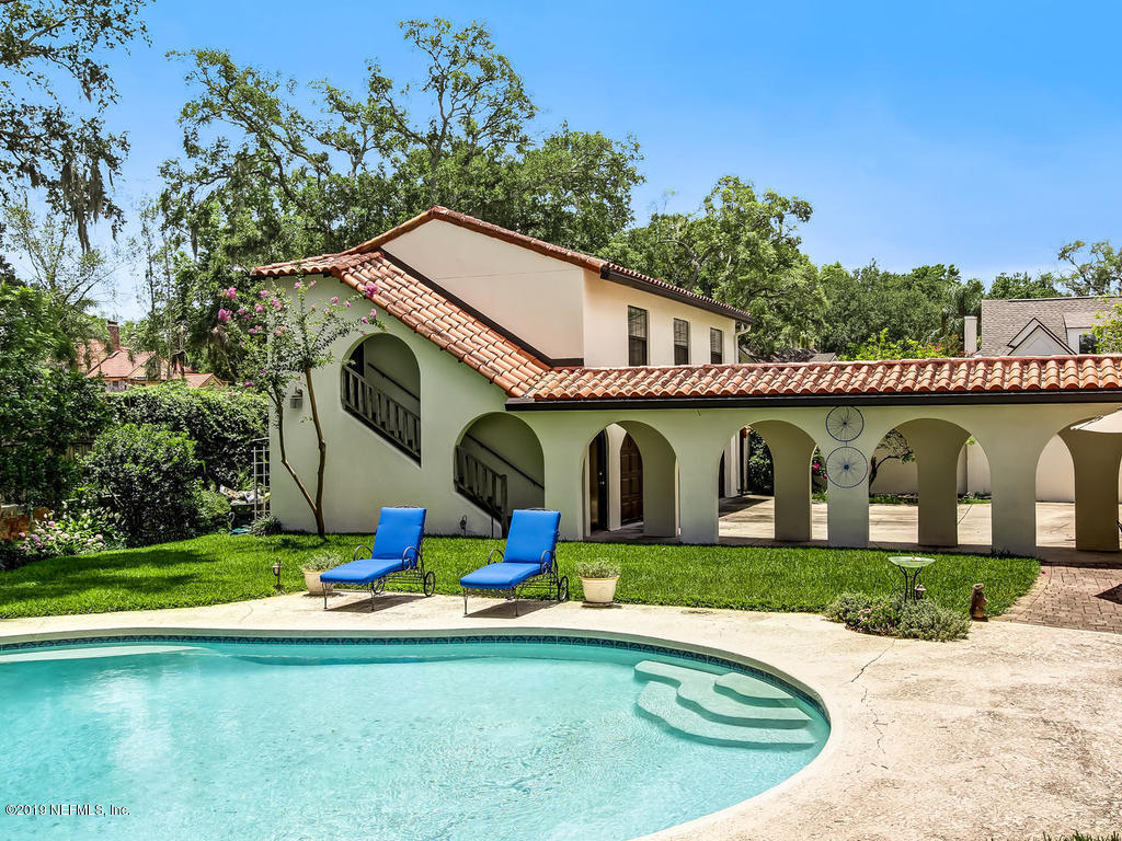 1036 Elder Lane Jacksonville, FL 32207 - Photo 47 of 79 a front view of house with yard and green space