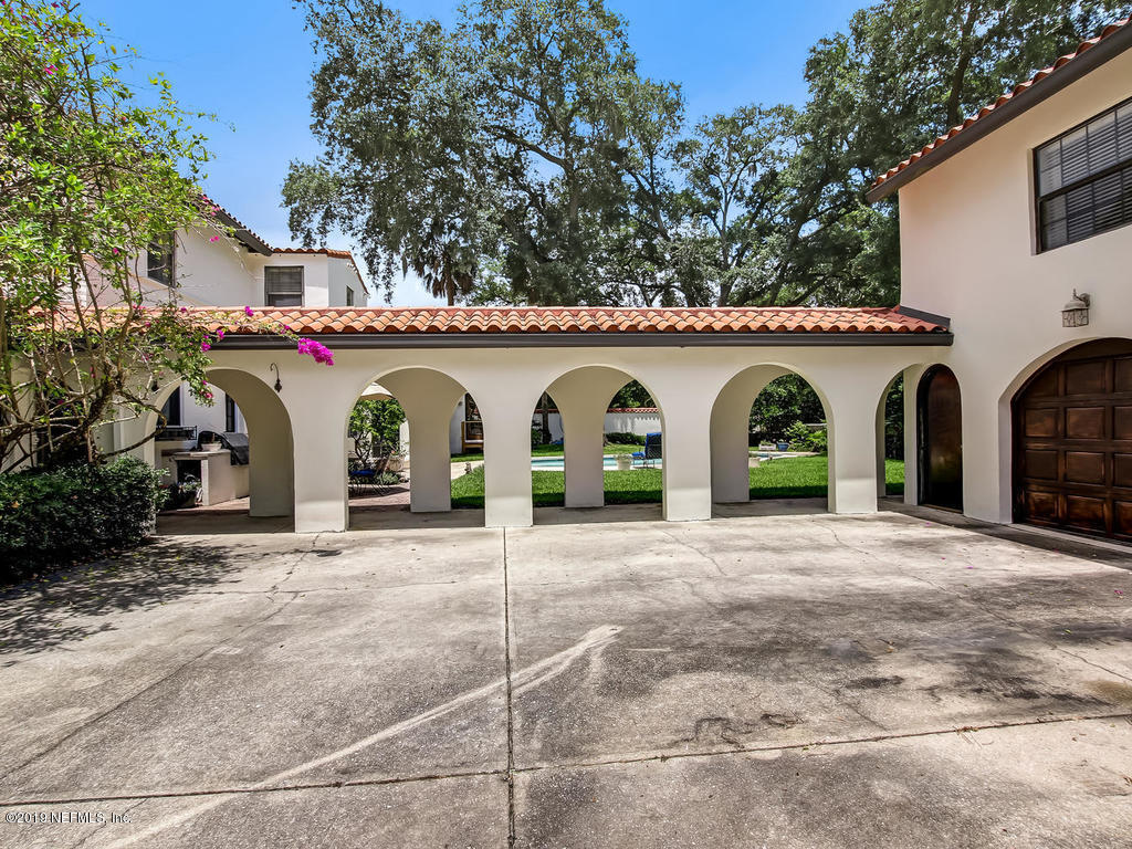 1036 Elder Lane Jacksonville, FL 32207 - Photo 63 of 79 Spacious, courtyard parking