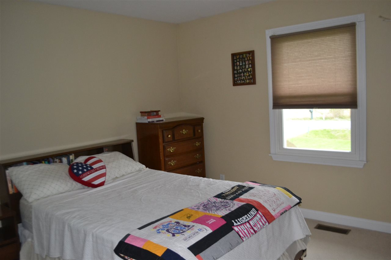 2480 East Stewart Road Midland, MI 48640 - Photo 11 of 31