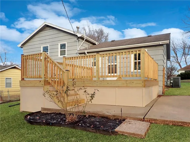 $280,000 | 11204 Cleveland Avenue, Kansas City, MO 64137