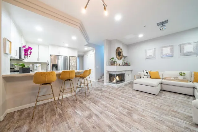 $915,000 | 12604 Carmel Country Road, Unit 17, San Diego, CA 92130