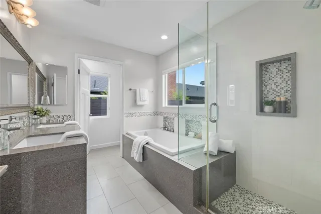 $2,199,000 | 2828 Military Avenue, Rancho Park, CA 90064